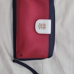 Tommy Hilfiger Wristlet 