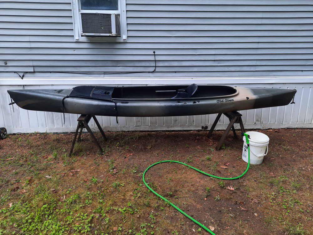 Old Town 14' Fishing Kayak W/ Adjustable Seat And Foot Rest