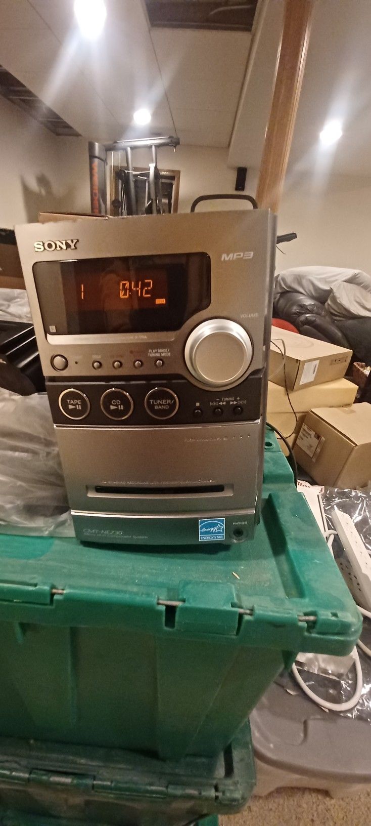 Sony CMT-NEZ30, a micro hi-fi component system