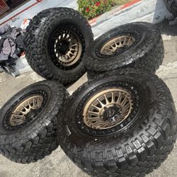 Vendo Aet De Rines Nuevos 17x9 De Ancho De 6-139.7 Lugs Con Llantas 285/70/R17 Falkem 🚀🚀🇺🇸