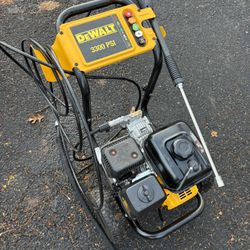 DeWalt 3300 PSI Gas Pressure Washer
