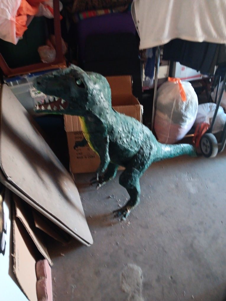 Trex Metal Heavy 4 Ft High By 5 Ft Long
