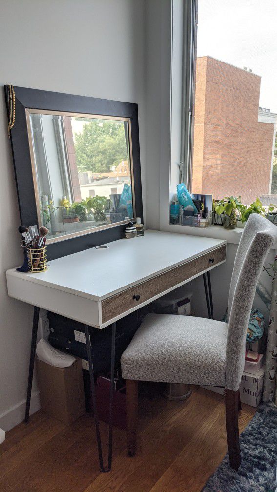 Makeup Table / Desk / Mirror / Chair