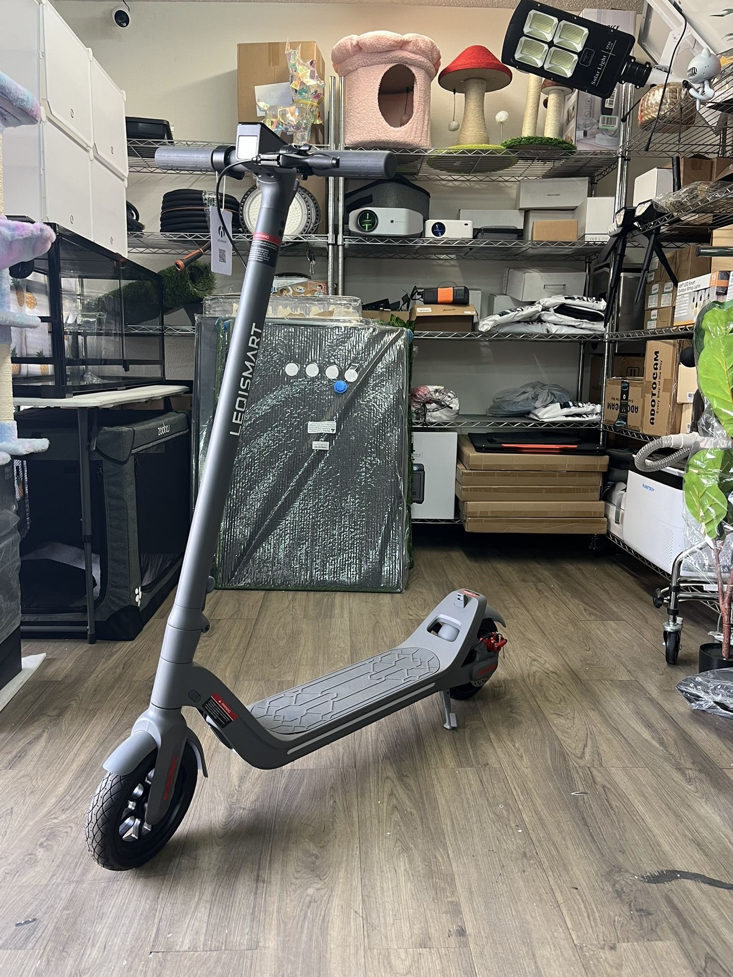 Electric Scooter, Up to 15.5MPH &28Miles, Commuter Escooter, Foldable
