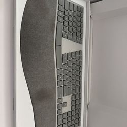 Microsoft Surface Ergonomic Bluetooth Keyboard 