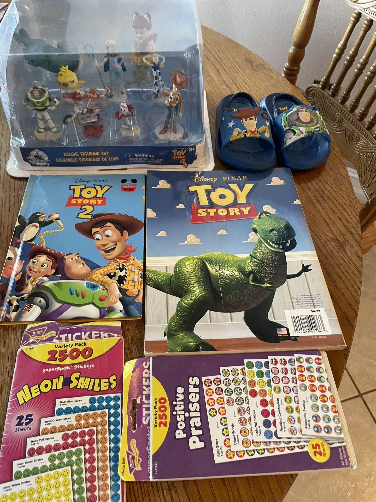 Lot Of Toy Story New Deluxe FIGURINES SET, Books,Etc