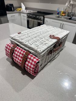 White Wicker Picnic Basket with Blanket