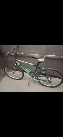 Men’s woman’s or teens bike