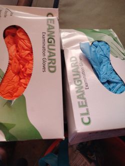 EXAMINATION GLOVES