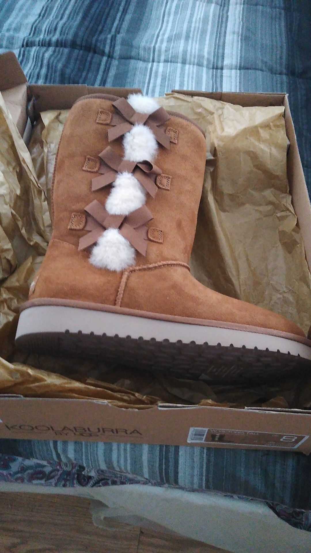 Ugg size 8 brand new in the box