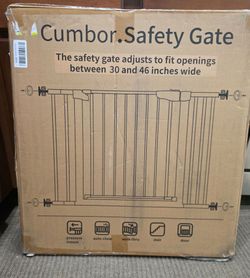 Cumbor 30–46" Baby / Pet Safety Gate – New Sealed Box