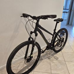 Mongoose Switchback Mountain Bike – Great Condition