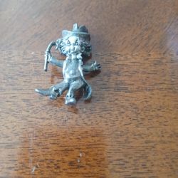 Silver Cloth Pin .