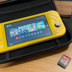 Nintendo Switch Lite Yellow + Mario Kart game