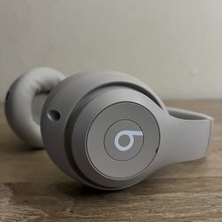 Beats Pro Wireless Headphones