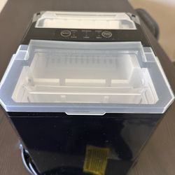 Small ice machine