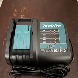 Makita battery charger NEW