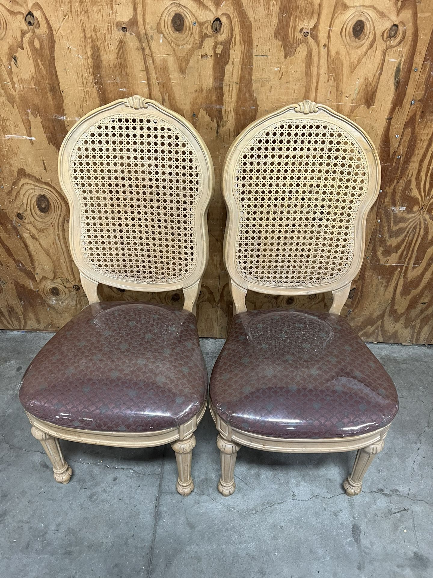 Pair of Vintage Thomasville French Country Louis XV Cane Back Dining Side Chairs. Used in good condition with minor cosmetic blemishes. These blemishe