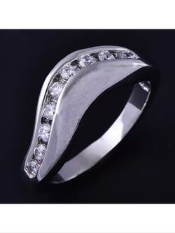 Size 7.5 cubic zirconia ring