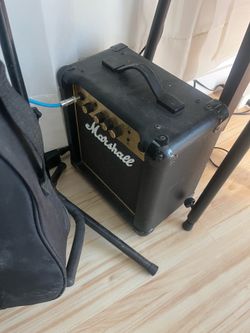 Small marshal guitar amp - MG10CF