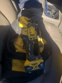 Dewalt saw
