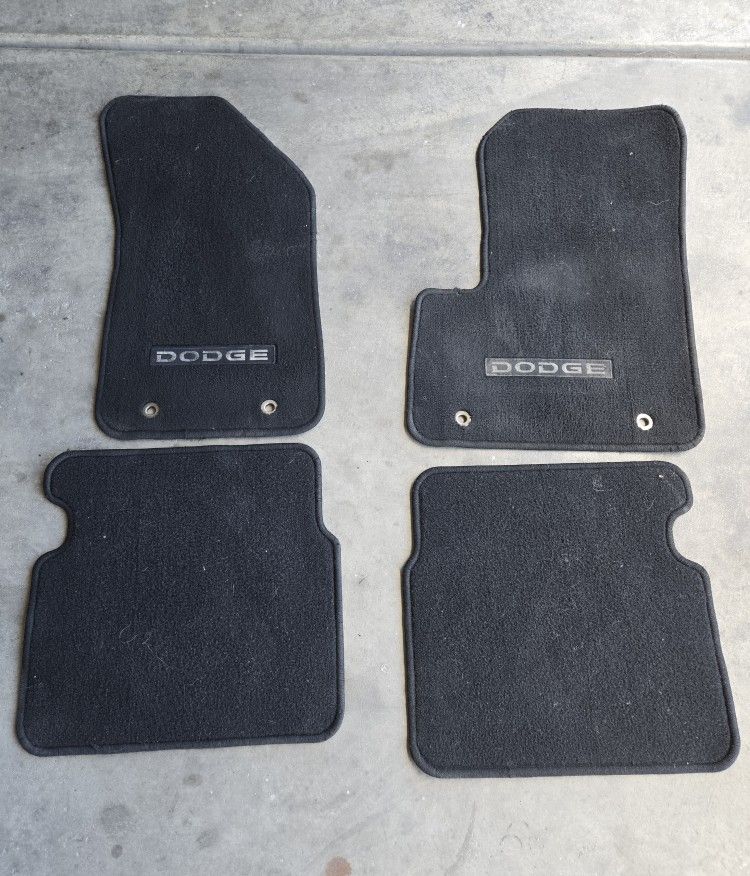 Dodge Avenger Floor Mats