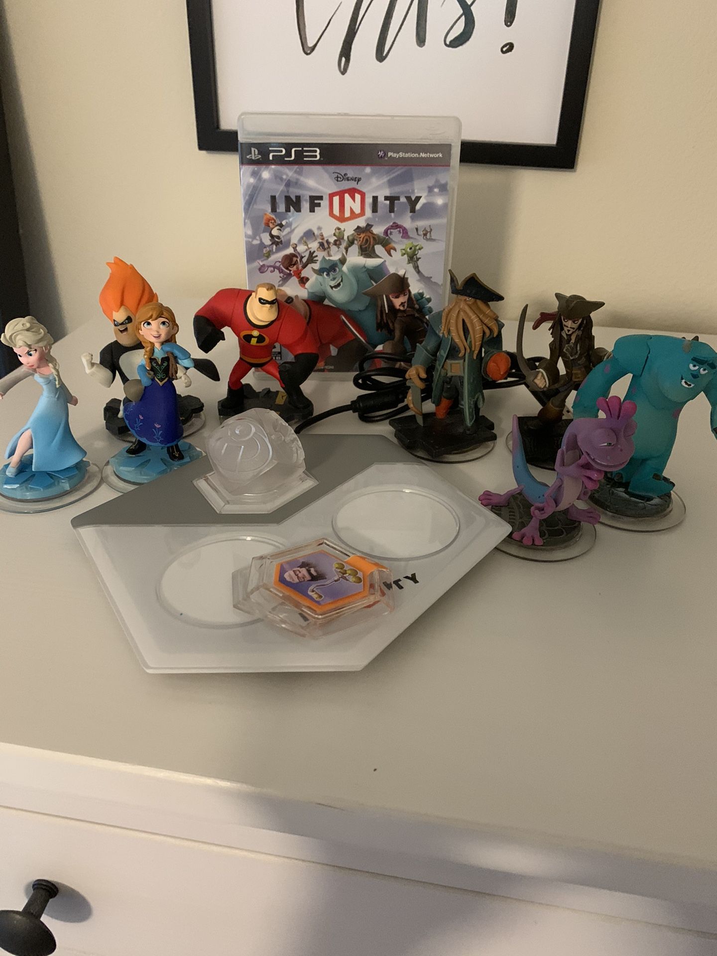 LAST CHANCE!! PS3 Disney Infinity Game plus Extras