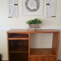 Solid wood TV Stand With Wheels 