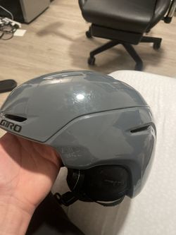 Giro Ski/Snowboard Helmet