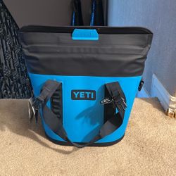 Yeti  Hopper M15