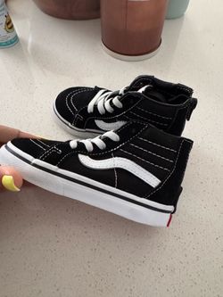 NEW Toddler boys shoe/girls shoe hi top vans with zipper size 7
