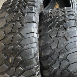 SET DE  CUATRO LLANTAS SIZE 20 33X12.50R20LT EXCELLENT CONDITION VEN HA VERLAS PARA NO  HACER OFERTAS SIN VERLAS ANTES  $350 SERIOUS BUYERS