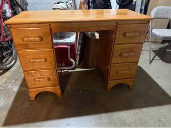 Vintage Twin Bed Set - Free
