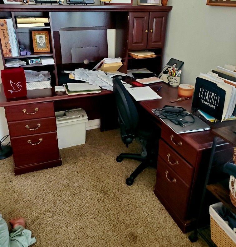 Corner Office Desk