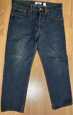 dark blue 501 Levi’s jeans 32x30.