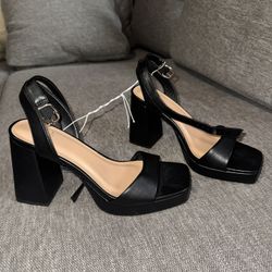 Black platform heels size 6 