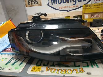 09-12 Audi A4 Right Passenger Side HID Headlight oem