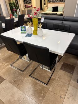 🔥NEW 5-PIECE DINING SET🔥🚨