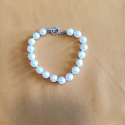 8 Inches Fresh Water Pearl Bracelet With Sterling Silver  Clasp 