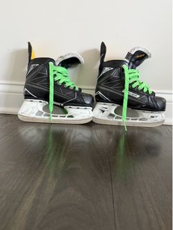 Hockey skates - youth size 1