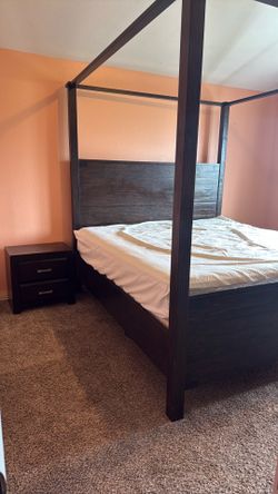 King size bed