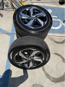 18” Toyota RAV4 OEM Wheels Rims Tires