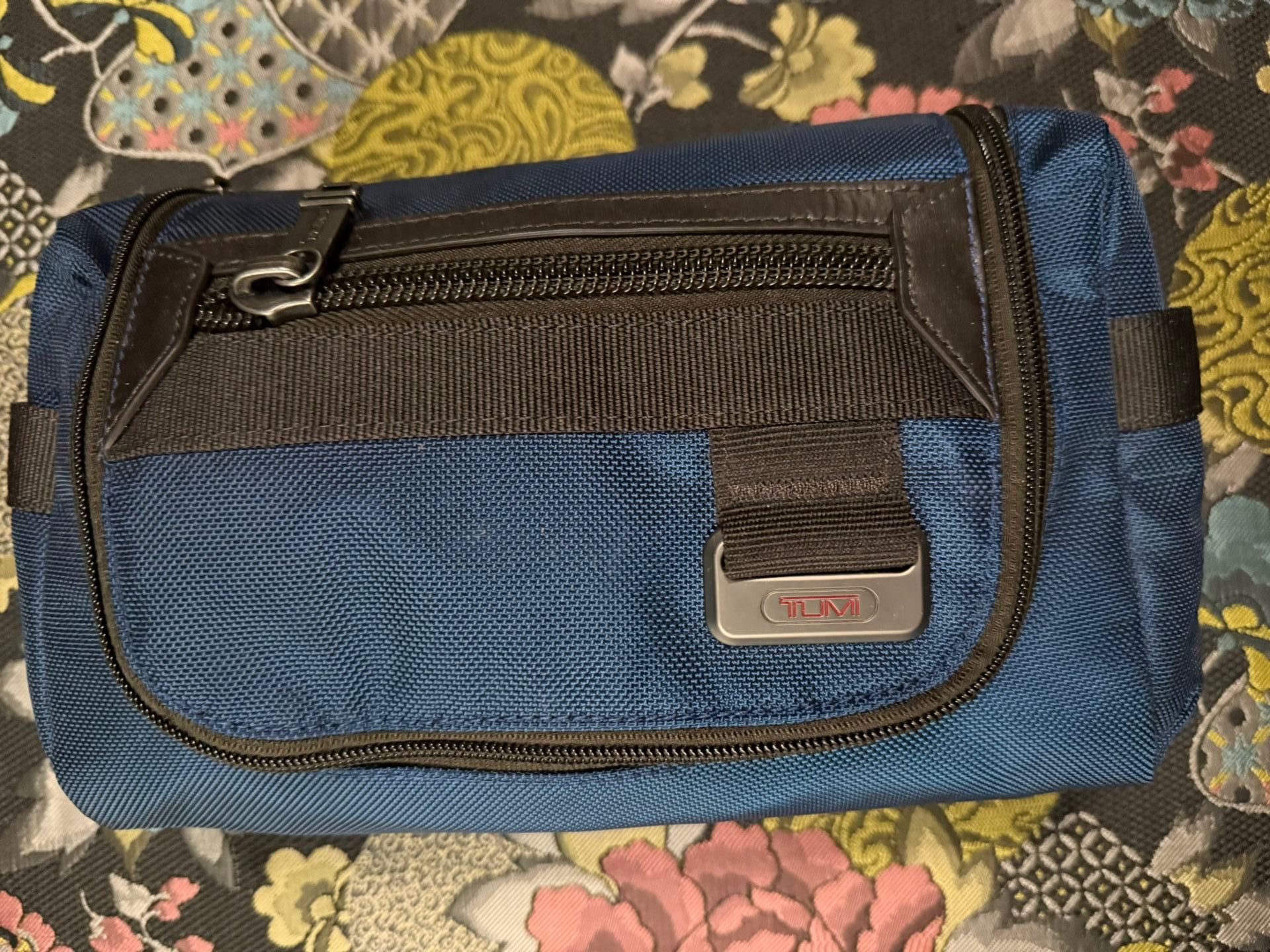 TUMI TRAVEL CASE