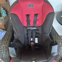 CAR SEAT 