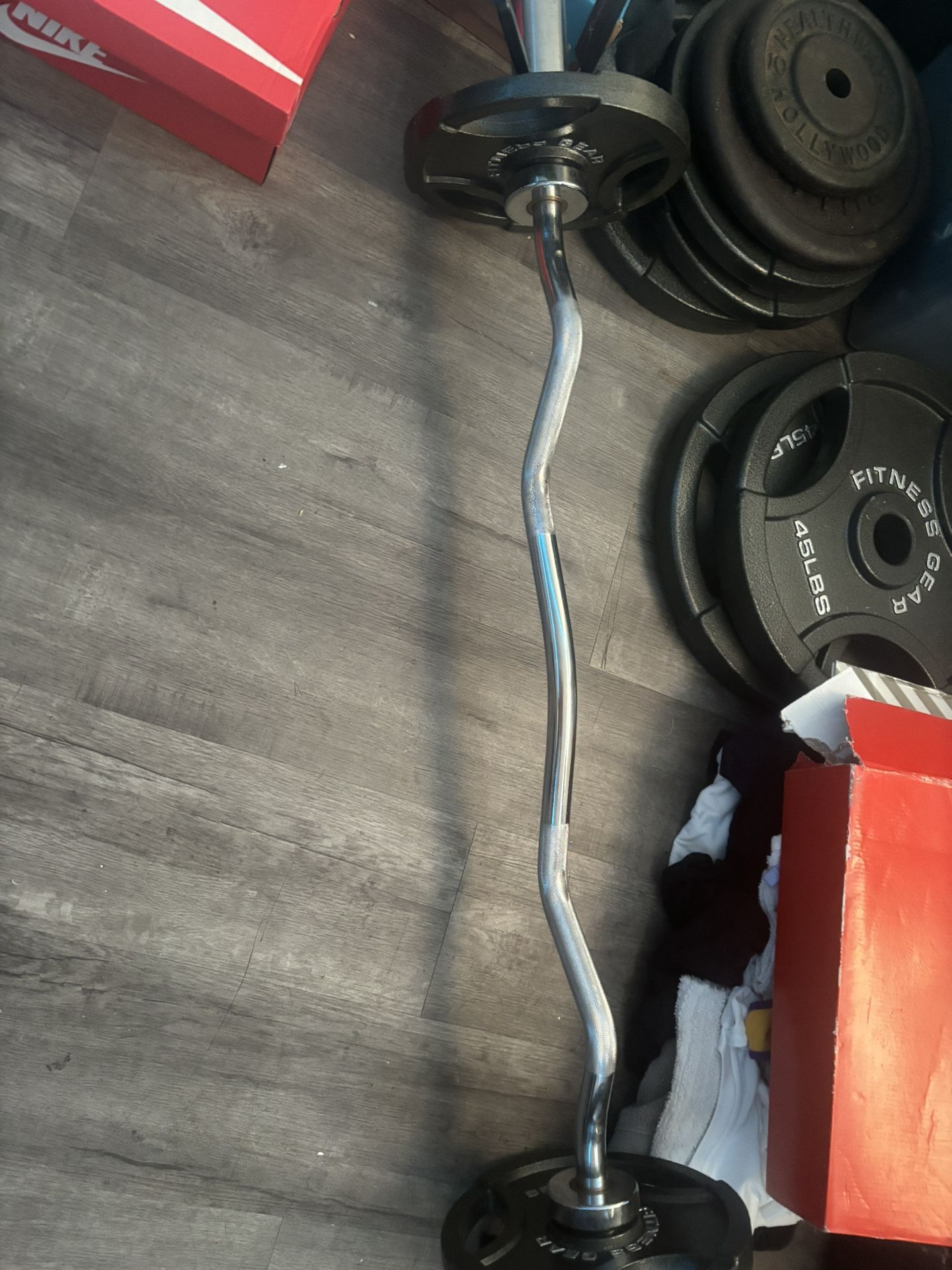 Curl Bar Plus 200+ Pounds Of Weight