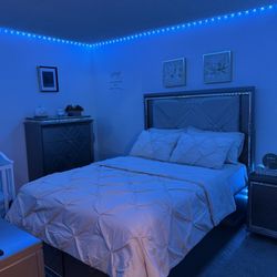 4 PCS BEDROOM SET QUEEN