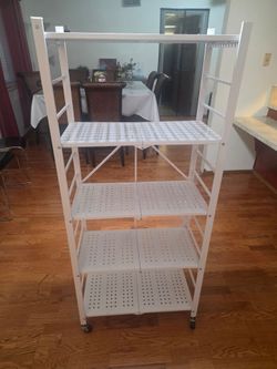 White foldable rolling rack