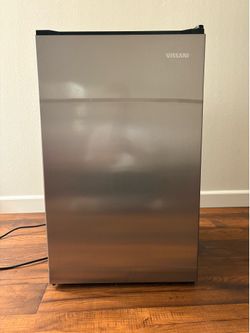 Vissani 4.3 cu. ft. Mini Fridge