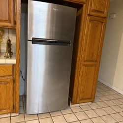 Whirlpool Refrigerator 