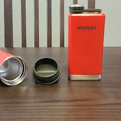 Stanley Camping Flask & Shot Glass Set